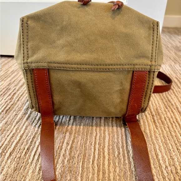 Madewell Olive, canvas small backpack with leather  straps, excellent condition - Picture 4 of 6